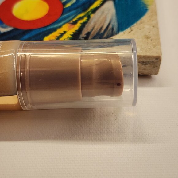 COVERGIRL Trublend Skin Enhancer Luminizer - 50 Opal Glow 24ml - Picture 6 of 7